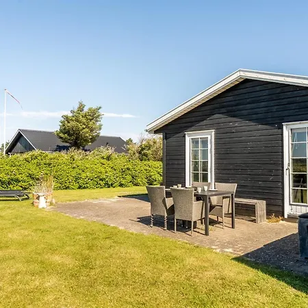 Holiday home Mata - 700m From The Sea By Interhome Lokken